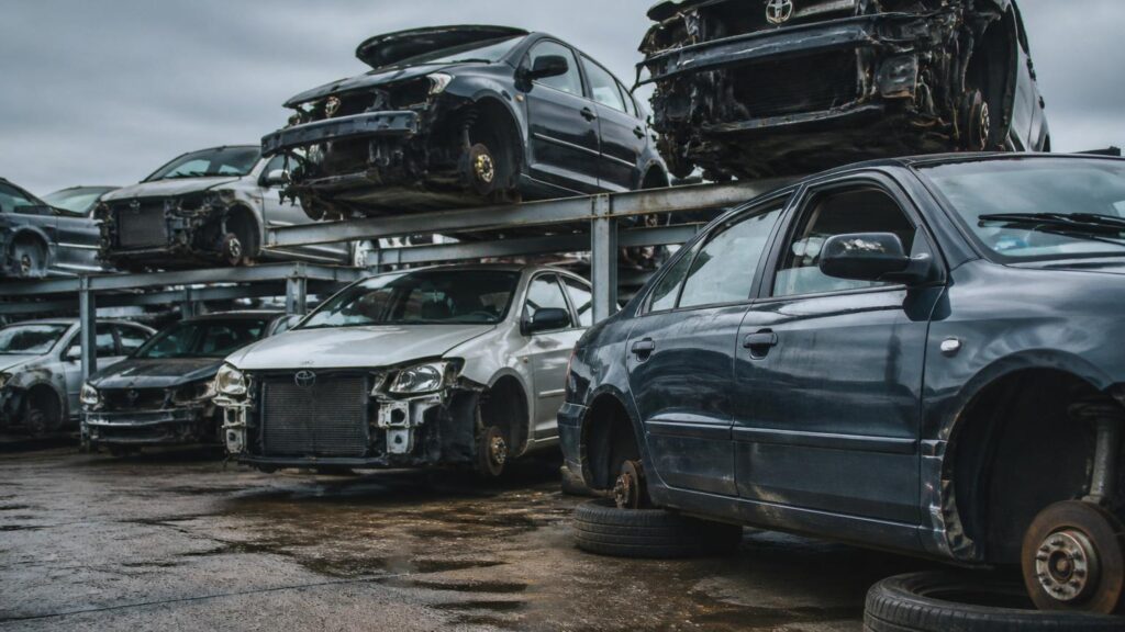 Automobilių supirkimas ardymui ir dalims